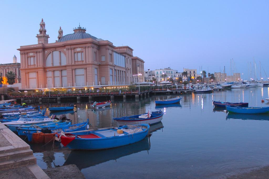 Palazzo Verrone Бари Екстериор снимка